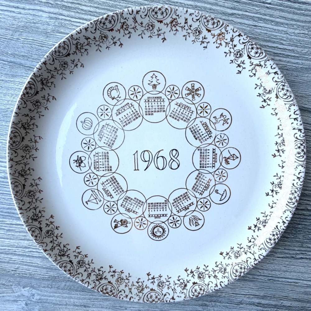 Vintage 1968 Calendar Plate Lueth Jewelers Alma Michigan Gold Floral 9.25 Inch